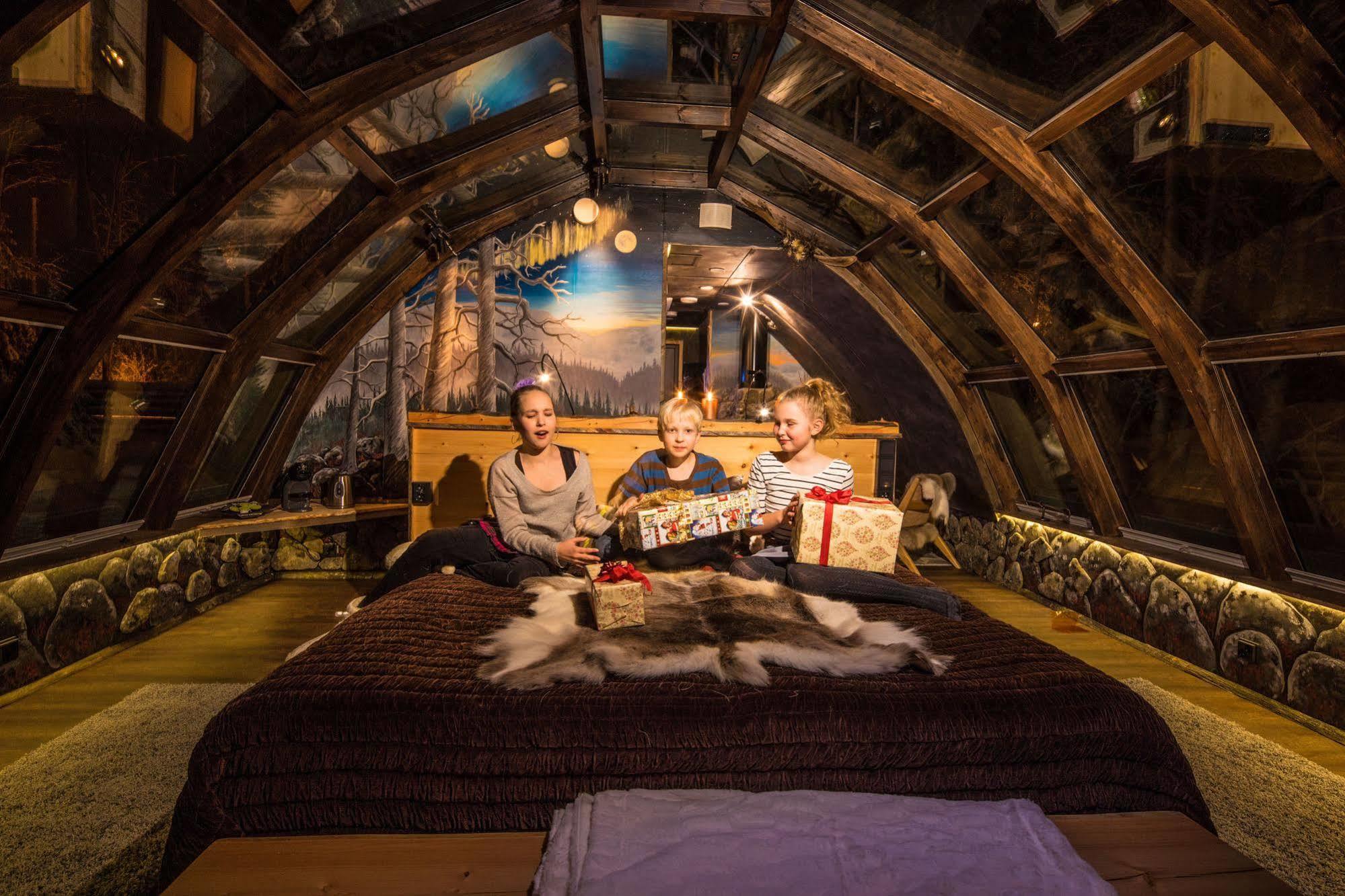 Lapland Northern Lights Hotel Ilveslinna รานูอา ภายนอก รูปภาพ
